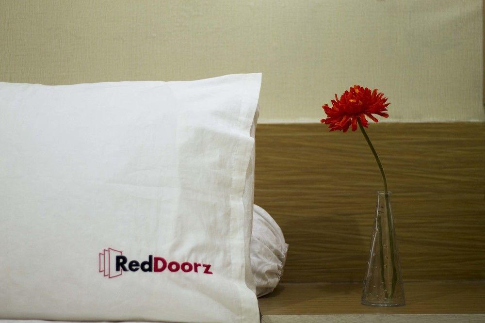ホテル Reddoorz @ Kwitang ジャカルタ エクステリア 写真